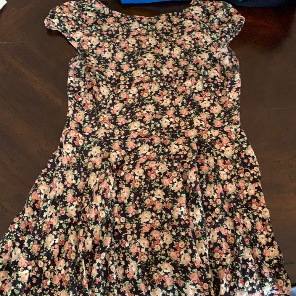 Pretty floral black dress
